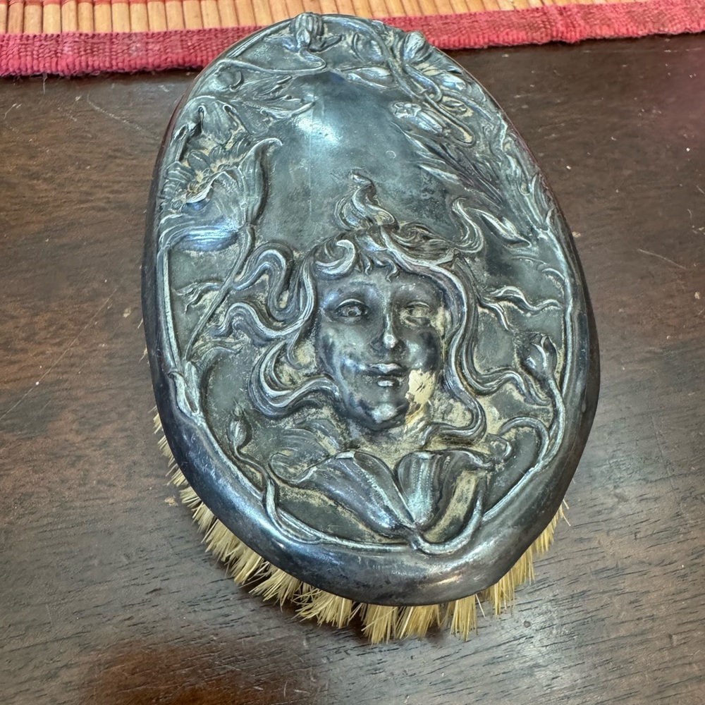 Antique Silver Hairbrush with Intricate Design Art Nouveau Silver Plated or Tone - Picture 2 of 16